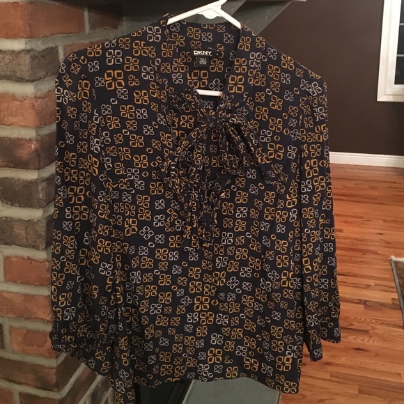 Funky dkny blouse