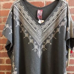NWT- JWLA M gray embroidered top poncho