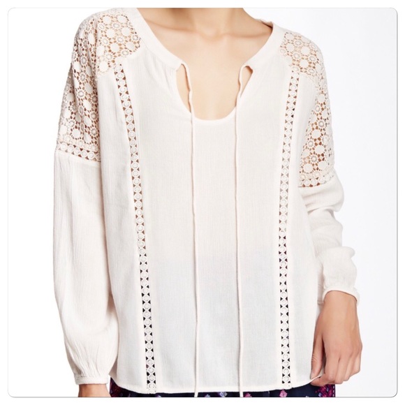 NWT, Jessica Simpson, Lace Trim Peasant Top! - Picture 3 of 8