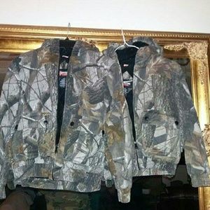 Outfitters ridge realtree hardwood camoflauge