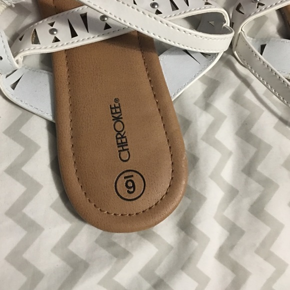 Sandals - Picture 2 of 3