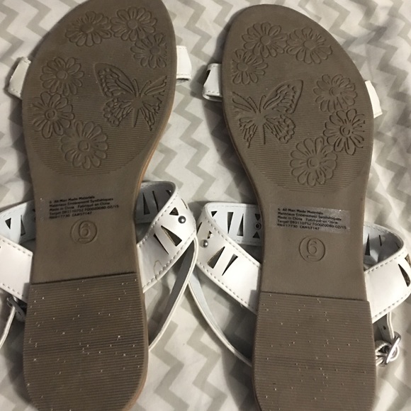 Sandals - Picture 3 of 3