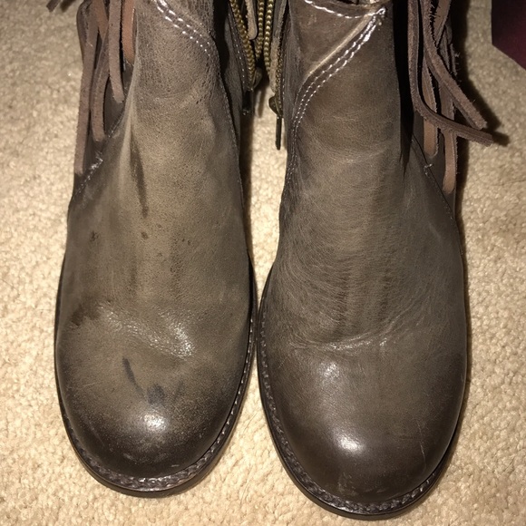 ***SOLD*** Freebird Brook size 9 - Picture 2 of 4