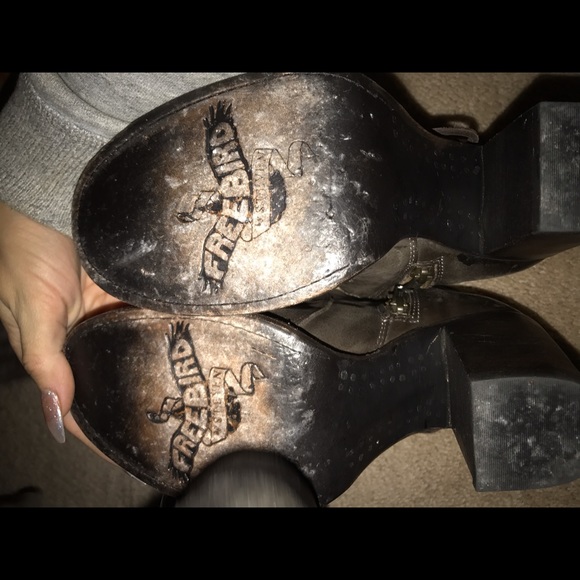 ***SOLD*** Freebird Brook size 9 - Picture 3 of 4