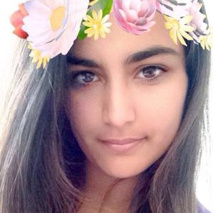 Meet your Posher, Daniela