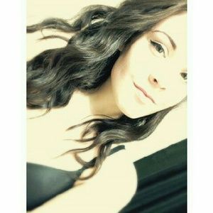 Meet your Posher, Leslie