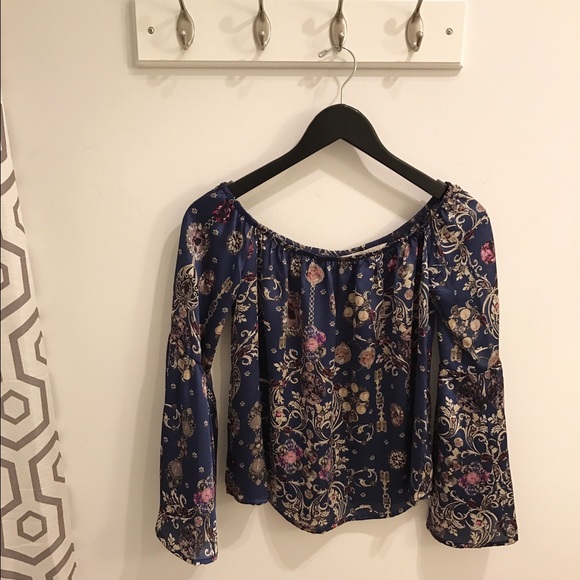 Floral Off The Shoulder Top w/Bell Sleeves - Picture 1 of 2