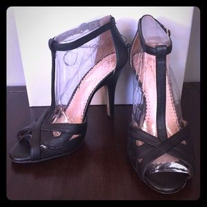 Jessica Simpson heels