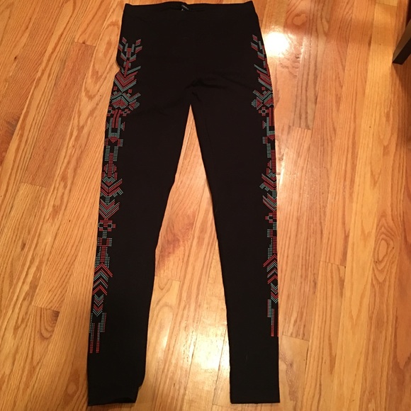 Forever 21 tribal leggings