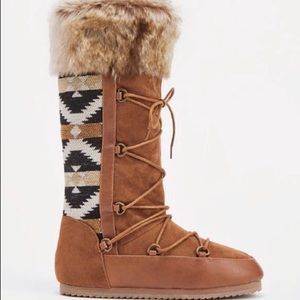 Puffy Pattered Faux Fur Boots