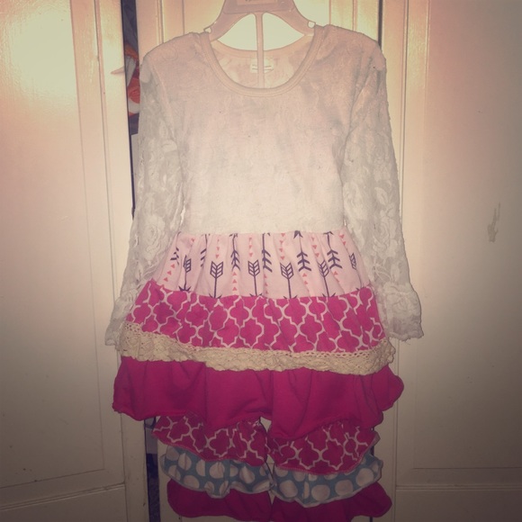 GUC, super cute 4T girls boutique out.