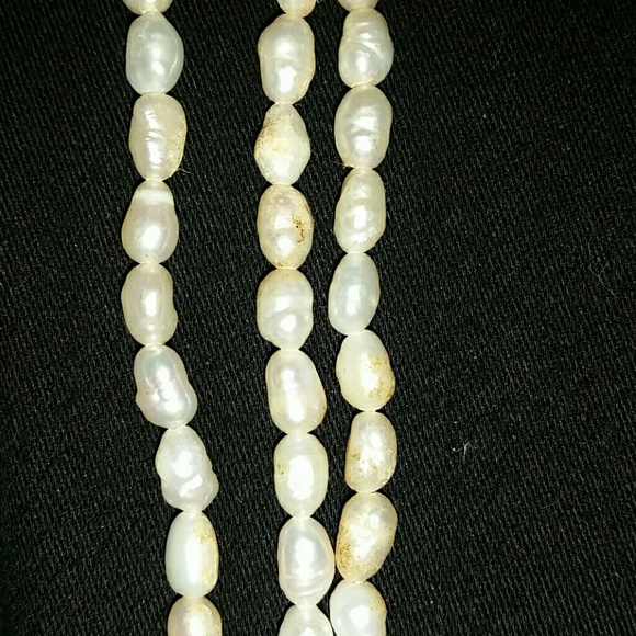 Jewelry - *Three-strand pearl necklace* Jewelry - *Three-strand pearl necklace*
