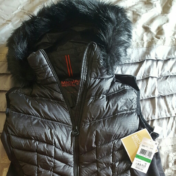 NWT MICHAEL KORS BLACK VEST SIZE LARGE