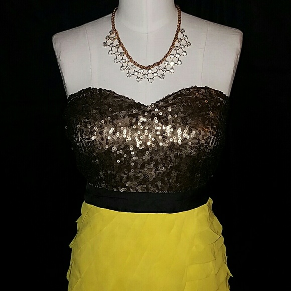 Canary yellow dress - Picture 2 of 3