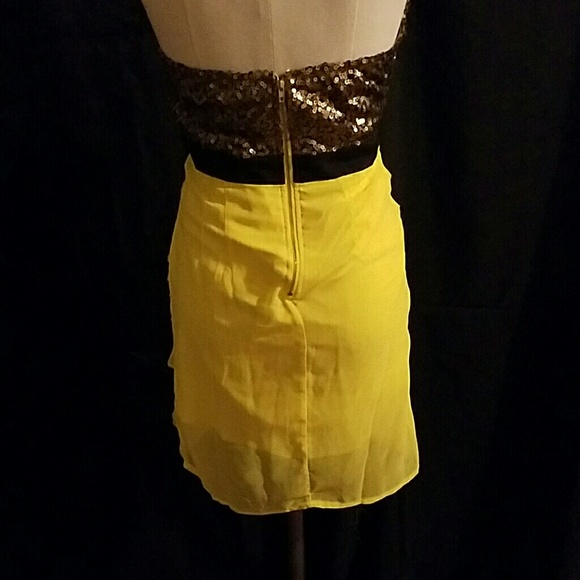 Canary yellow dress - Picture 3 of 3