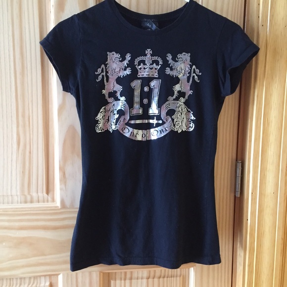 🖤 Silver screen print t-shirt - Picture 1 of 1