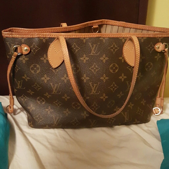 Louis Vuitton neverfull PM