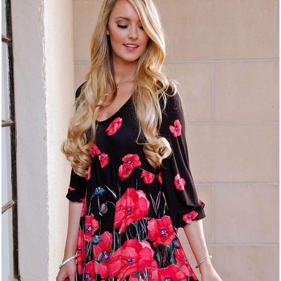 Dresses & Skirts - Gorgeous blooming floral dress