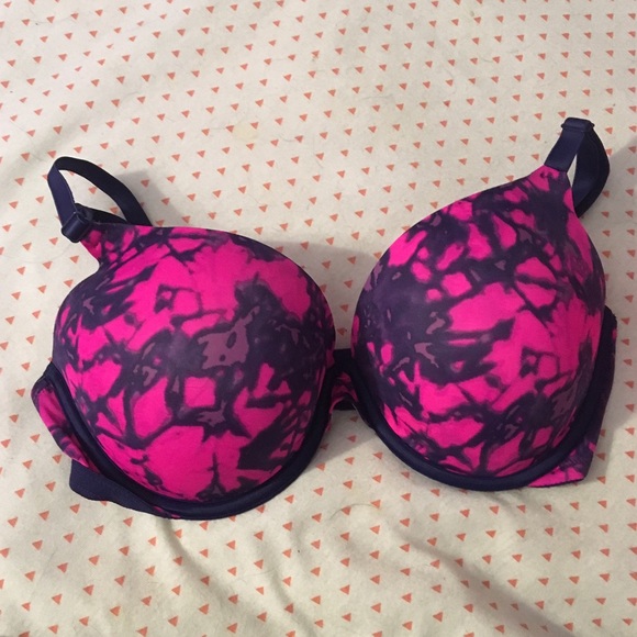Victoria's Secret Pink bra NWOT