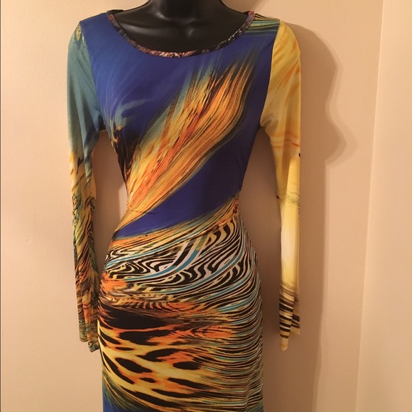 Vibrant bodycon midi dress