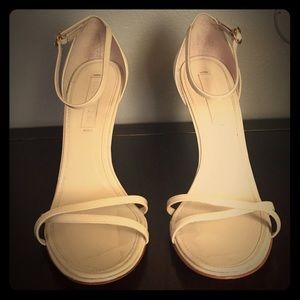 BCBG MaxAzaria Heels