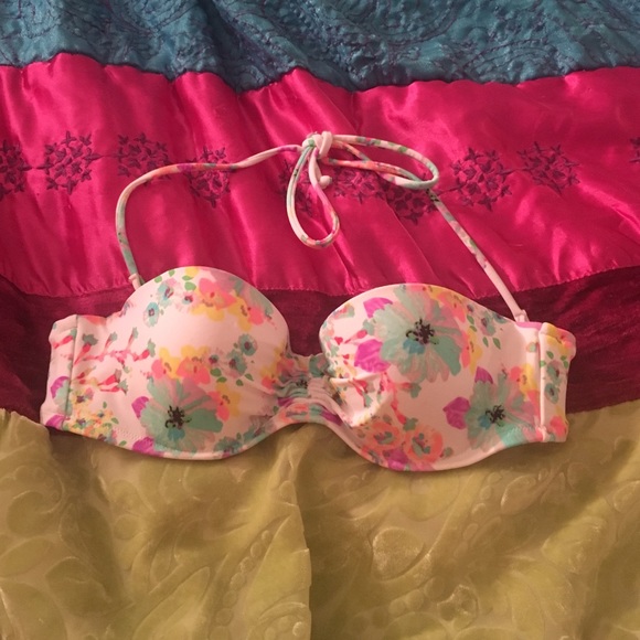 Victoria secret swim top - Picture 1 of 1