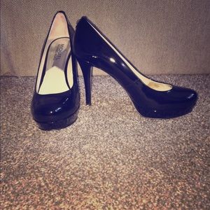 Michael Kors pumps