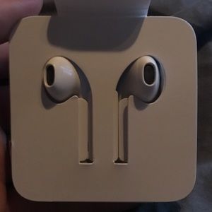Apple iPhone 7 headphones