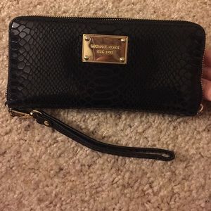 Michael kors wallet