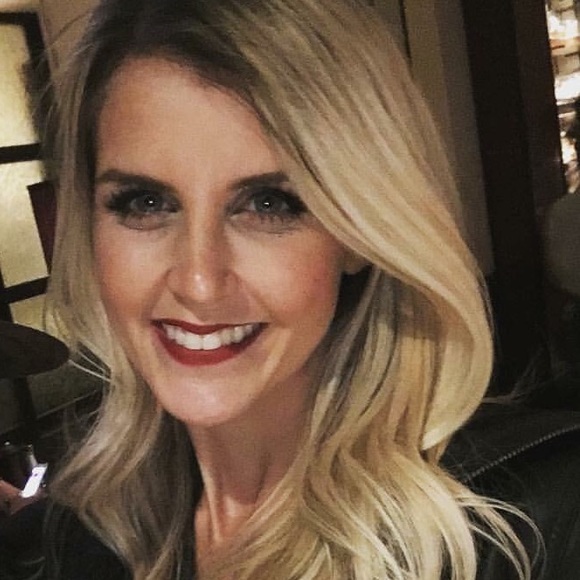 Meet your posher, Ashley - Picture 2 of 2