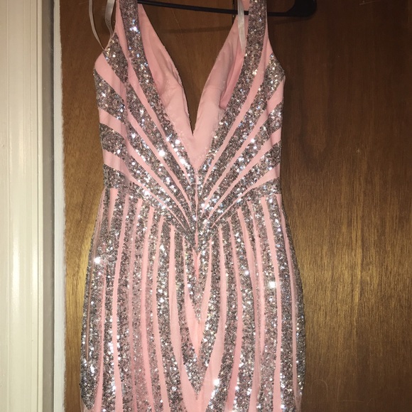 Dress - Picture 2 of 4
