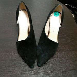 Classy black suede pumps