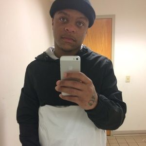 Meet your Posher, Ladhellis