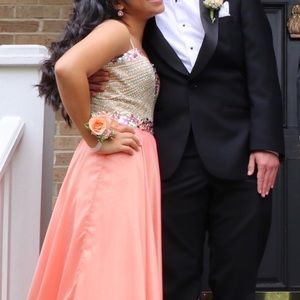 Sherri Hill Prom dress size 4