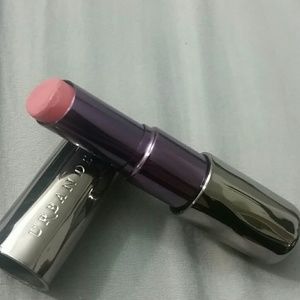 Urban Decay Lipstick in color Fiend