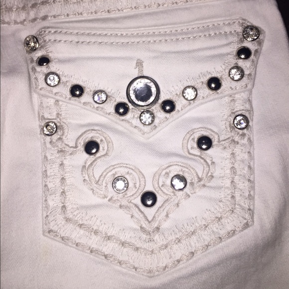 LA Idol studded jeans 💎