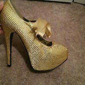 Bordello pleaser Mary Jane Pumps