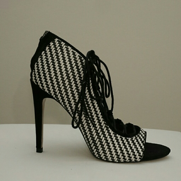 Zara Lace up heels