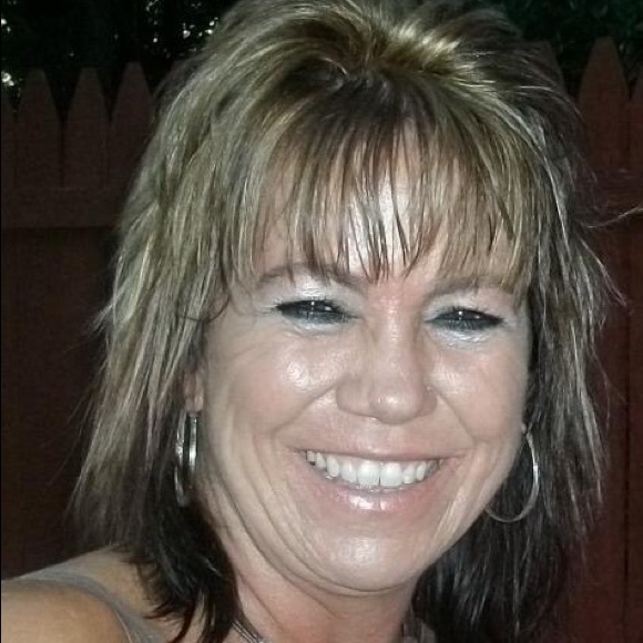 Meet your Posher, Paulette - Picture 2 of 2