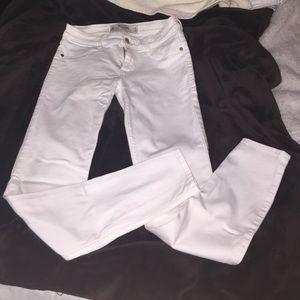Abercrombie & Fitch white skinny jeans