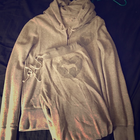 Gray PINK sweatsuit