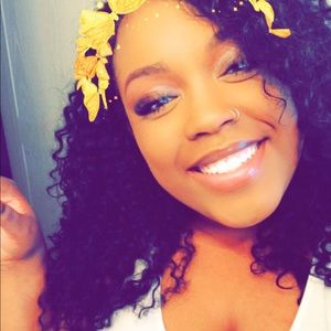 Meet your Posher, A'miracle