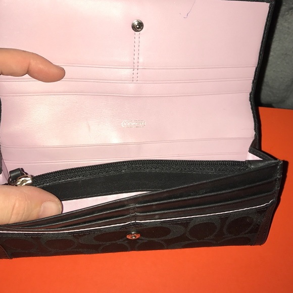 Coach Wallet - Picture 3 of 4
