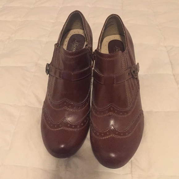 Bass - leather heels
