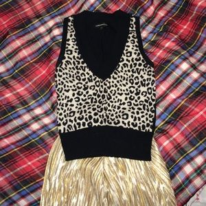 Women's Express Leopard Print sweater vest! V-neck