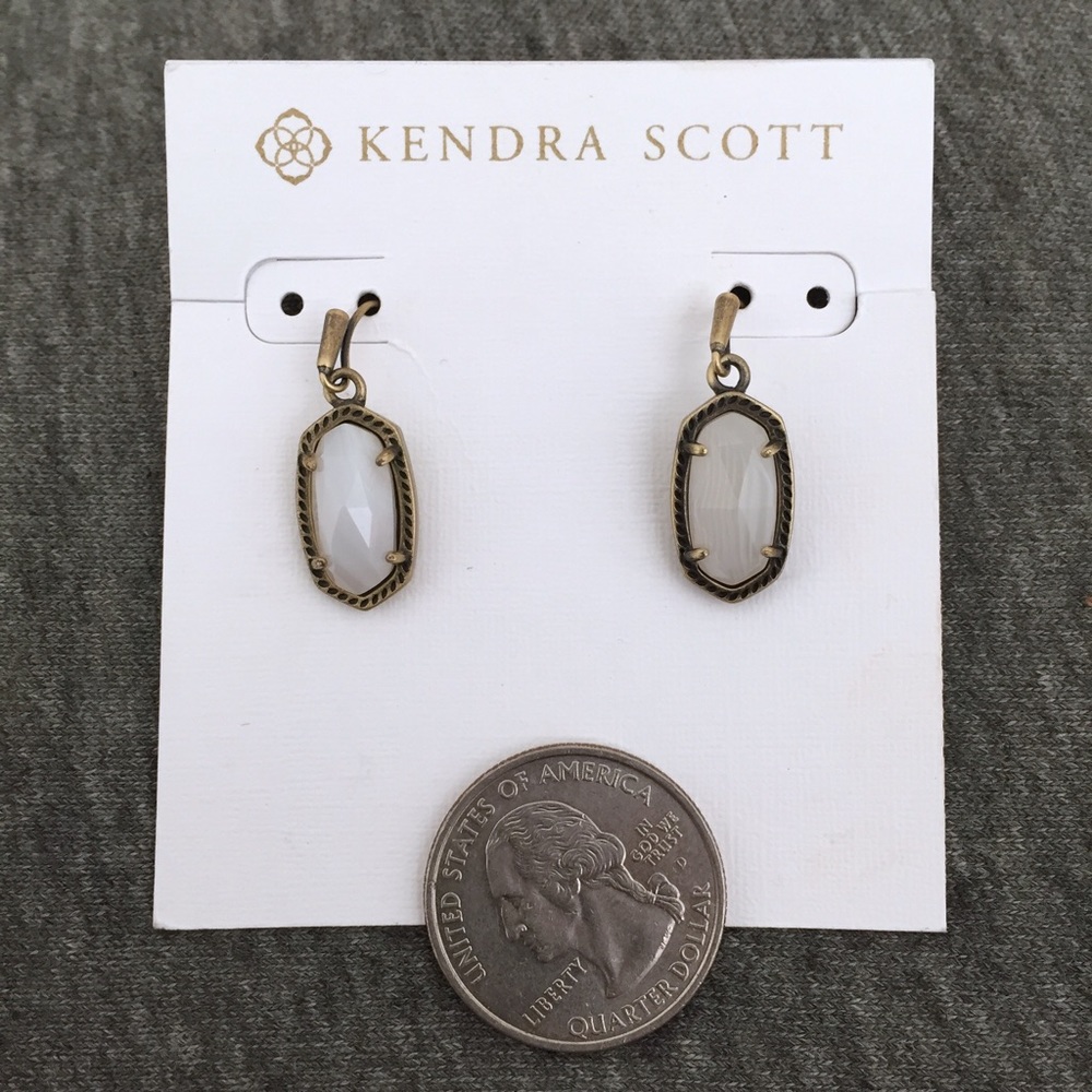 NWT Kendra Scott Lee White Banded Agate Earring - Picture 3 of 3