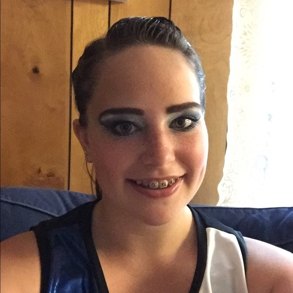 Meet your Posher, Kiersten - Picture 1 of 1
