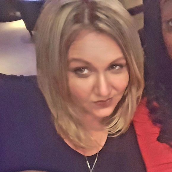 Hello Poshers! - Picture 2 of 2