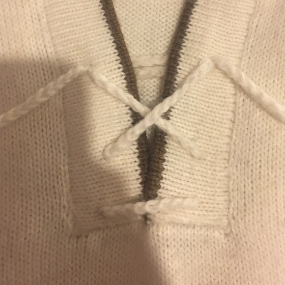 Sweatshirt - Picture 3 of 4