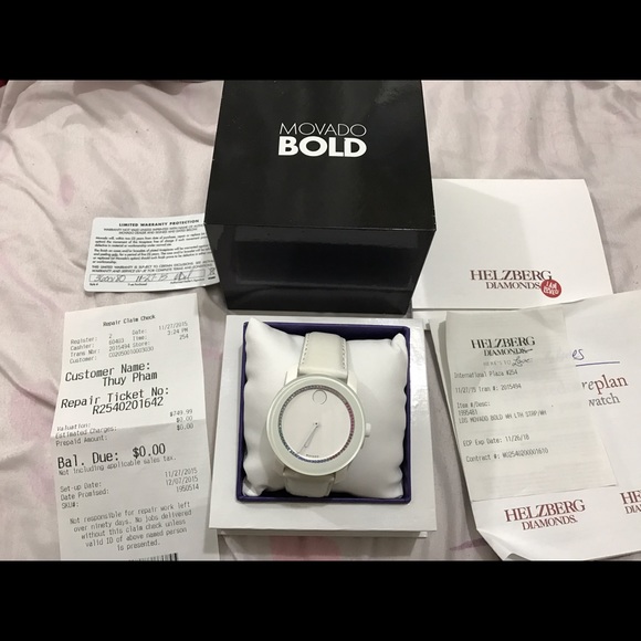 White movado watch w guarantee display picture 1